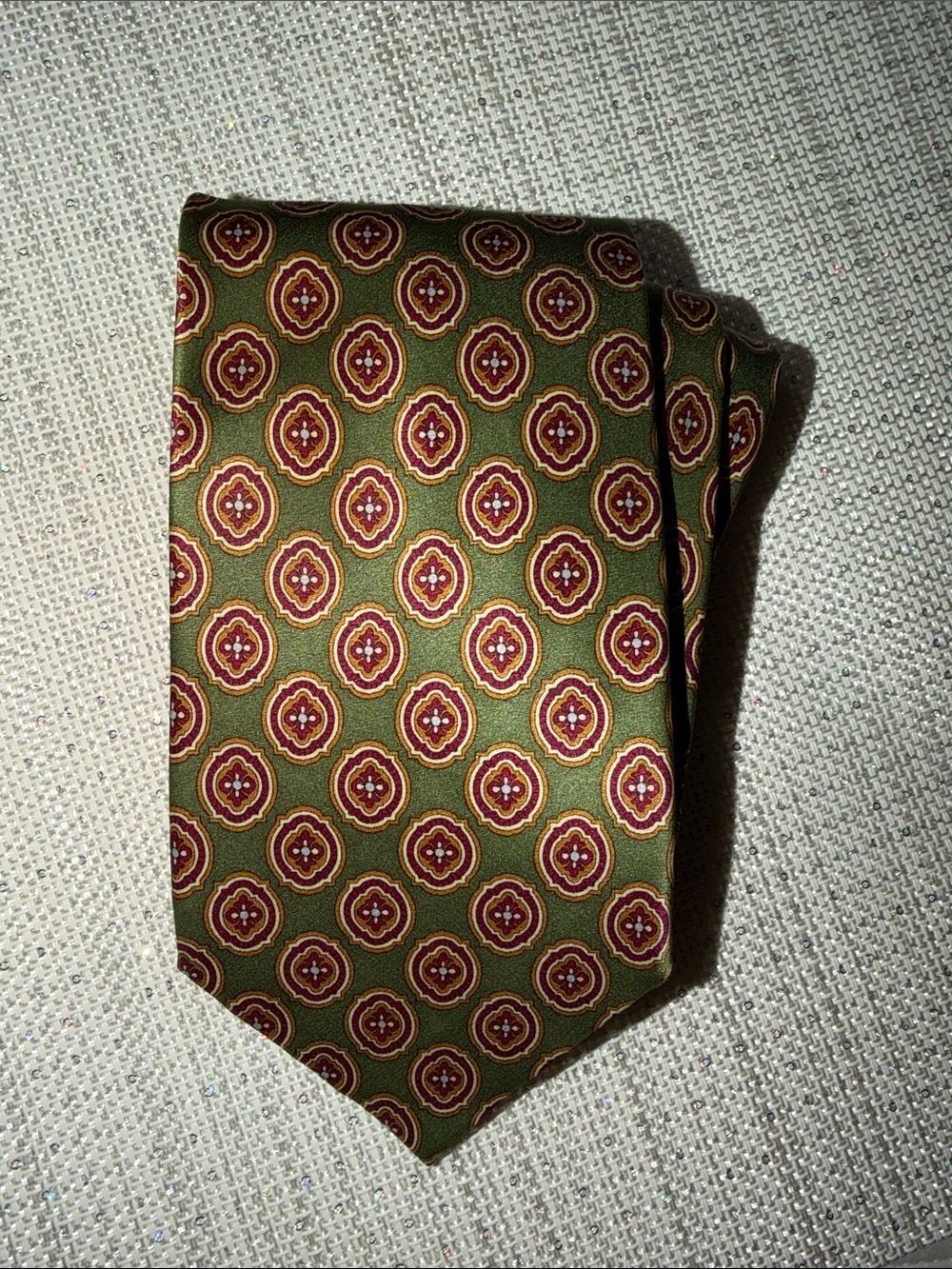 JoS. A. BANK Green Burgundy Tan Medallion Silk Tie